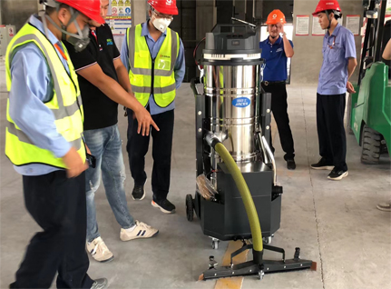 教你正确选择工业吸尘器