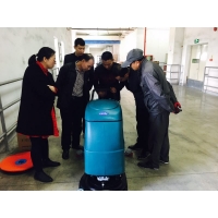 <b>深圳全自动洗地机为您打开绿色清洁时代大门</b>